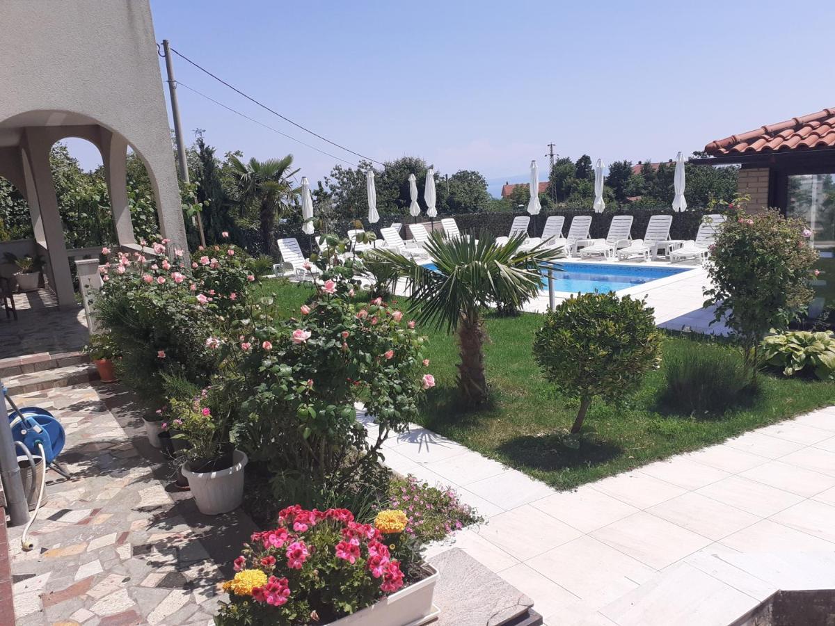 Apartments Ljubas Опатия Экстерьер фото