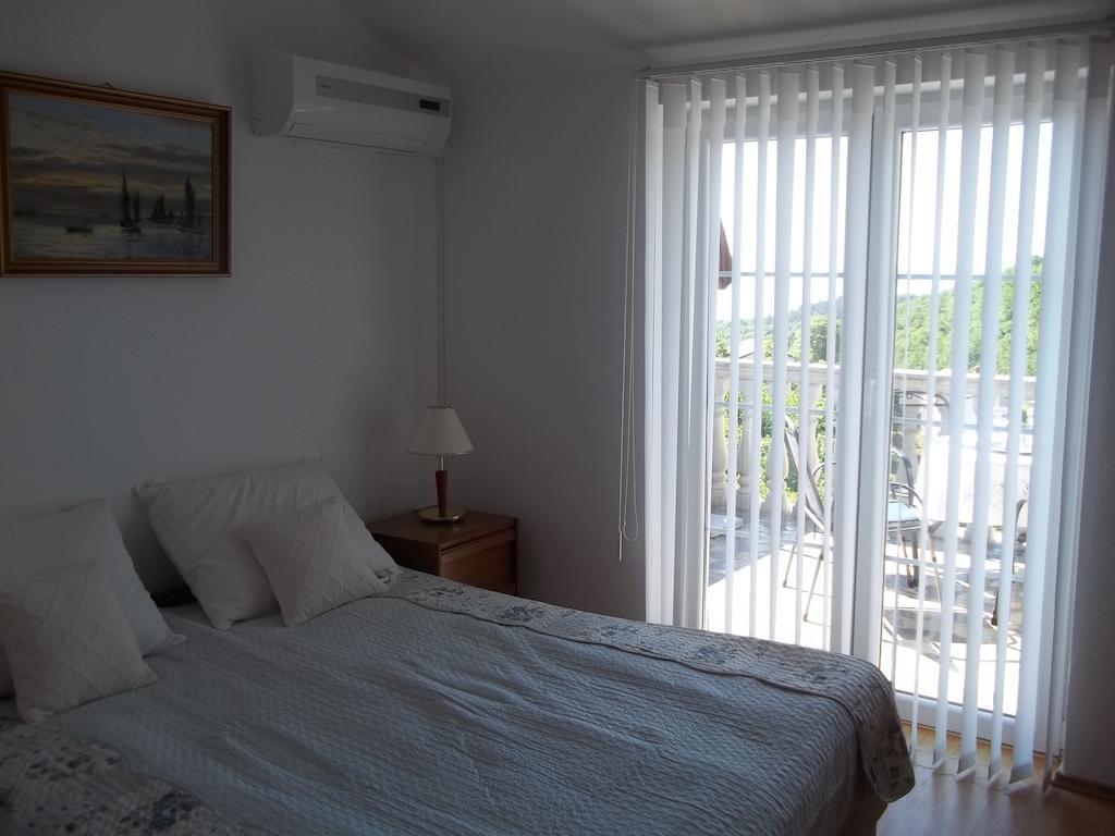 Apartments Ljubas Опатия Экстерьер фото
