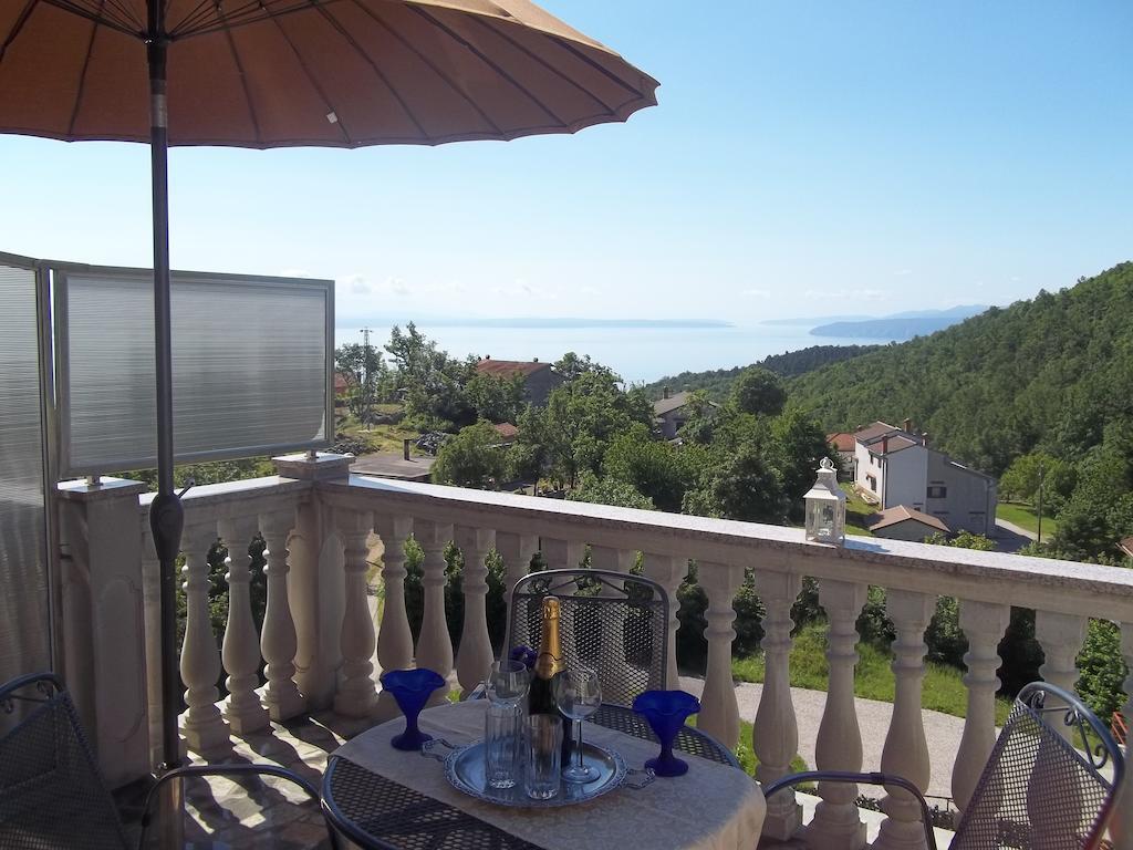 Apartments Ljubas Опатия Экстерьер фото
