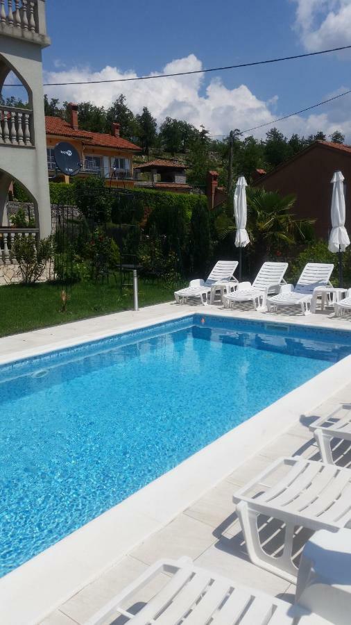 Apartments Ljubas Опатия Экстерьер фото