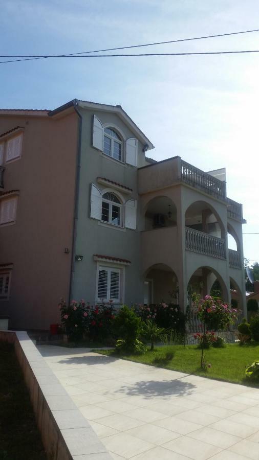 Apartments Ljubas Опатия Экстерьер фото